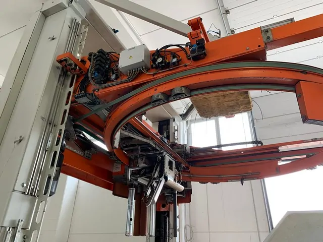 Used Bottling Pallet Wrapper Robopac - 2008, 40,000 BPH