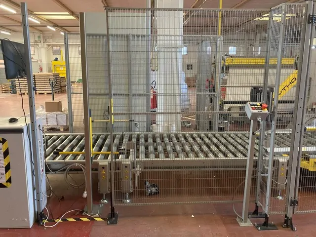 Used Bottling Pallet Wrapper Atlanta Mytho - 2013, 45 BPH