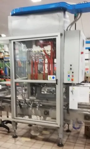 Used Bottling Hive Inserter Bortolin Kemo ma 88/2 - 2006, 1,800 BPH