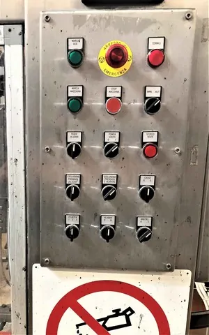 Used Bottling Hive Inserter APE inser 2000. - 1997, 4,000 BPH