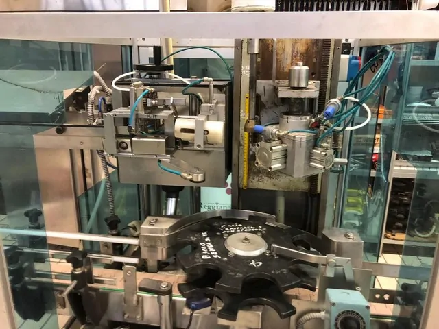 Used Bottling Champagne Capsuling Machine Nortan - 1995, 1,000 BPH