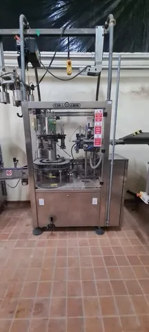 Used Bottling PVC Capsuling Machine Robino & Galandrino SUPERBLOC M4 - 2004, 3,500 BPH