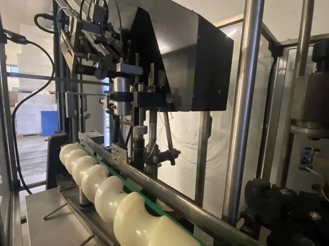 Used Bottling Champagne Capsuling Machine Robino & Galandrino ZENITH 2/8 - 1990, 4,000 BPH