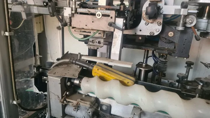 Used Bottling Champagne Capsuling Machine Robino & Galandrino FENIX 2 - 1995, 3,500 BPH