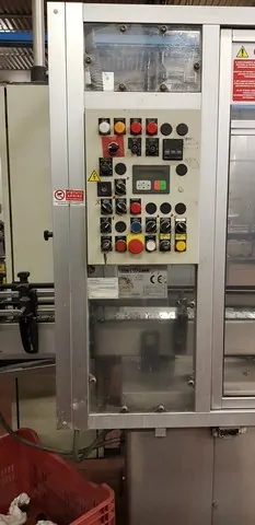 Used Bottling PVC Capsuling Machine Robino & Galandrino MONOSTADIO Z T6 - 1998, 8,000 BPH