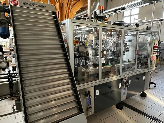 Used Bottling PVC Capsuling Machine Robino & Galandrino M MONOSTADIO FT6 - 1999, 6,000 BPH