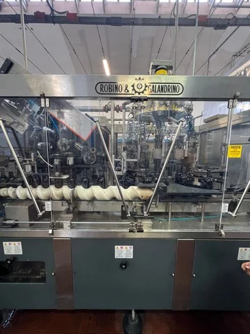 Used Bottling Champagne Capsuling Machine Robino & Galandrino Single-stage Z 12 T - 2014, 16,000 BPH