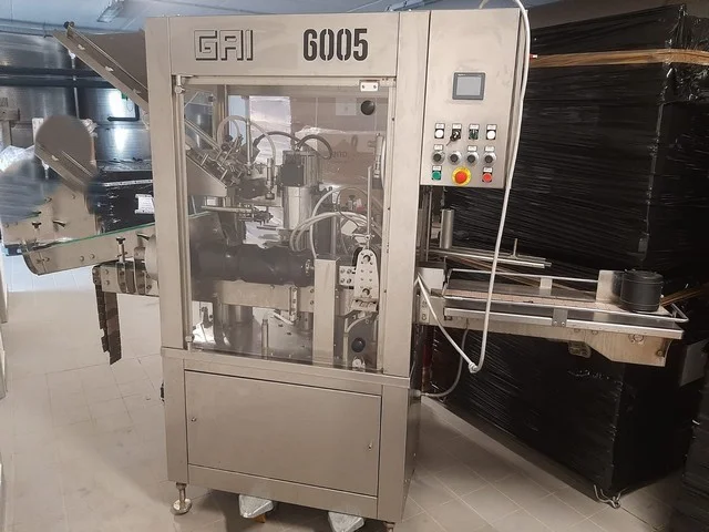 Used Bottling Polylaminate Capsuling Machine GAI 6005W-001 - 2015, 1,200 BPH