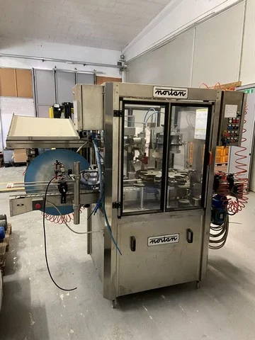 Used Bottling Champagne Capsuling Machine Nortan UNICAP 35 S – SX - 2008, 1,000 BPH