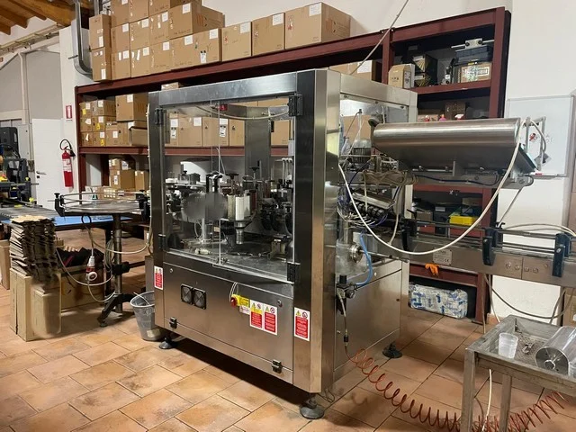 Used Bottling Polylaminate Capsuling Machine OMB ET 2000 2T - 2000, 1,900 BPH