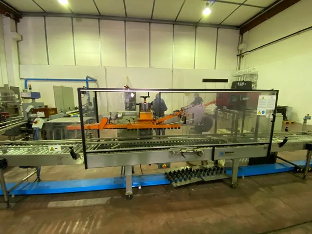 Used Bottling Case Sealer Bortolin Kemo mara h.m. - 2000, 1,500 BPH