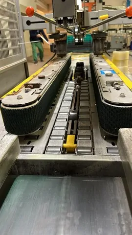 Used Bottling Case Sealer SIAT - 2003, 650 BPH