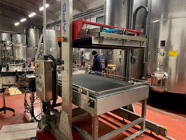 Used Bottling Depalletizer APE BABYDEPAL. - 2009, 6,000 BPH