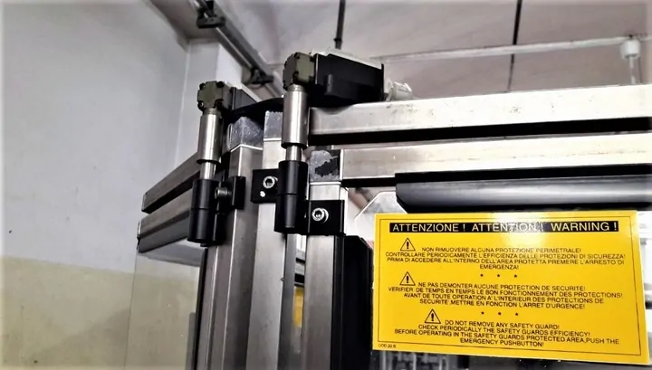 Used Bottling Cold Glue Labeler Cavagnino & Gatti - 2001, 3,000 BPH