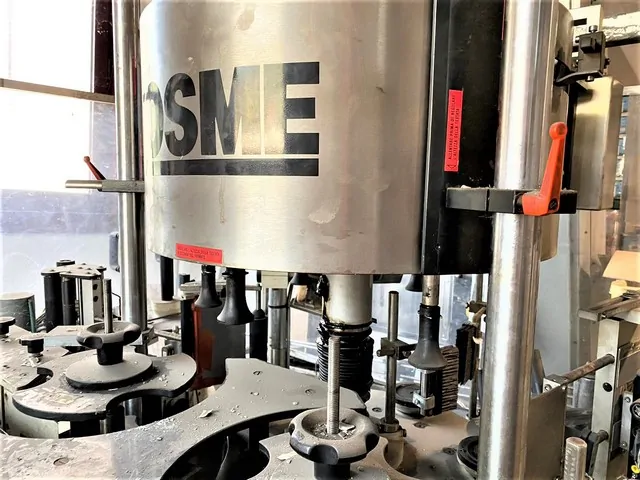Used Bottling Self-Adhesive Labeler Kosme Super velox 6 teste - 1996, 4,000 BPH
