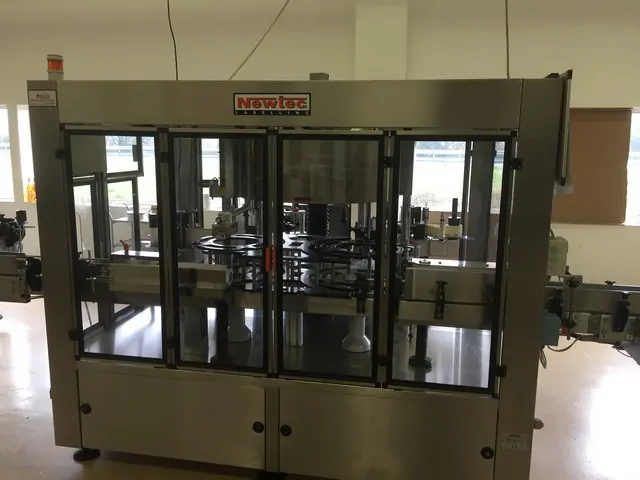 Used Bottling Self-Adhesive Labeler Newtec - 2006, 3,500 BPH