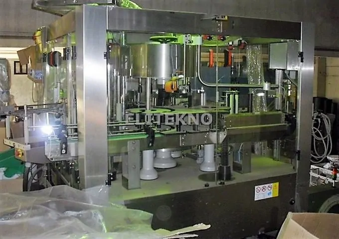 Used Bottling Self-Adhesive Labeler Newtec - 2010, 2,500 BPH