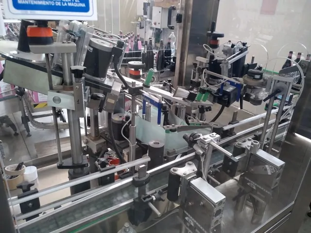 Used Bottling Self-Adhesive Labeler STS - 2015, 1,200 BPH