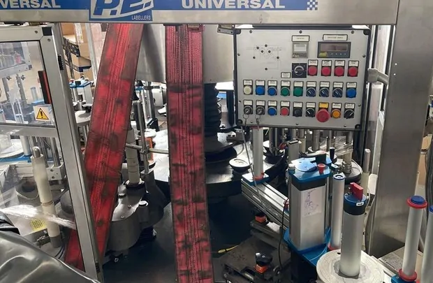 Used Bottling Self-Adhesive Labeler P.E. - 1998, 4,500 BPH