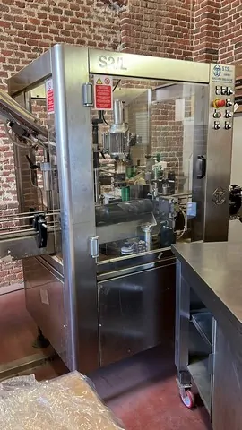 Used Bottling Labeler STS - 2010, 1,000 BPH