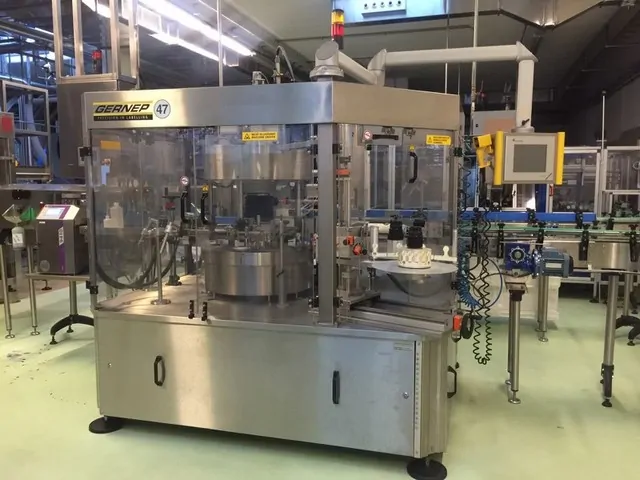 Used Bottling Labeler Gernep - 2009, 4,000 BPH