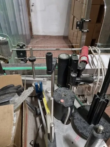 Used Bottling Self-Adhesive Labeler Enos - 2019, 1,000 BPH