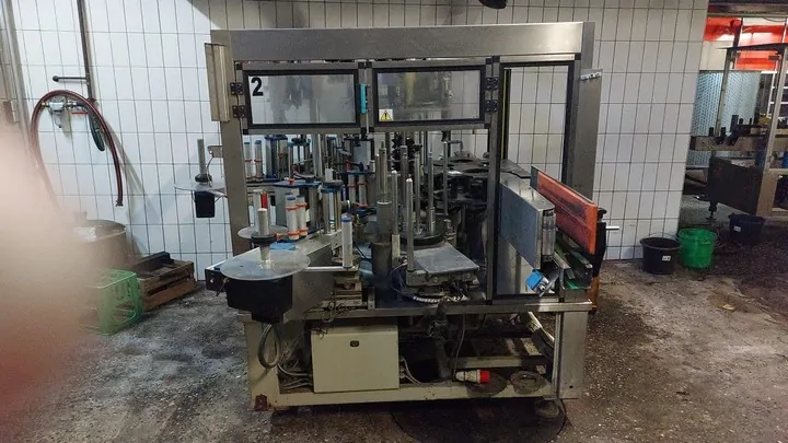 Used Bottling Self-Adhesive Labeler P.E. - 2003, 4,500 BPH