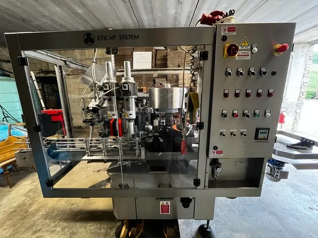 Used Bottling Self-Adhesive Labeler Eticap System Are/F 3t 3s - 2006, 1,500 BPH