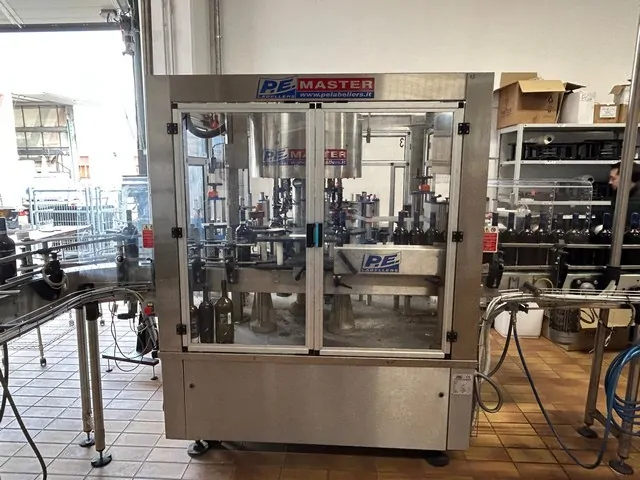 Used Bottling Self-Adhesive Labeler P.E. Master M/E - 2010, 3,000 BPH