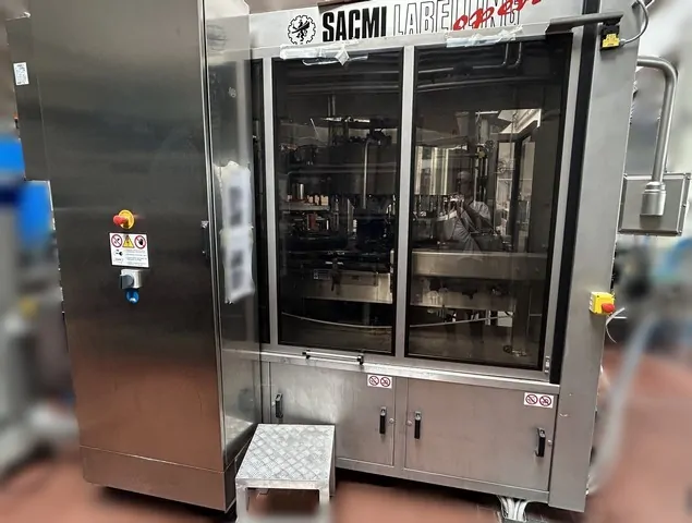 Used Bottling Self-Adhesive Labeler Sacmi - 2009, 12,000 BPH