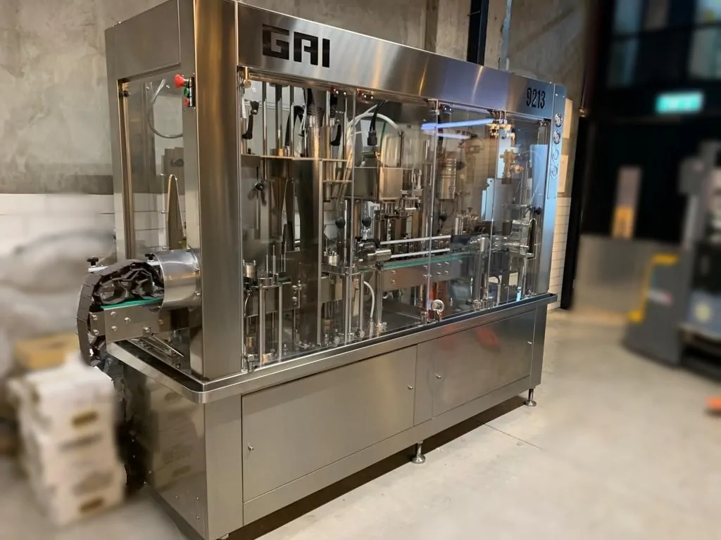 Used Bottling Labeler GAI 9213 - 2018, 1,600 BPH