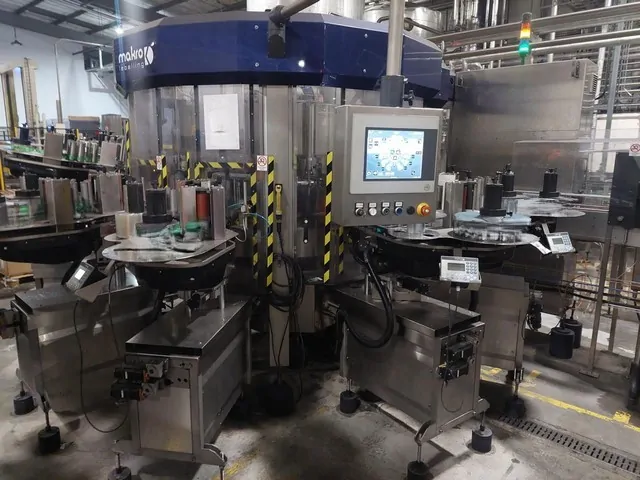 Used Bottling Self-Adhesive Labeler Makro - 2018, 24,000 BPH
