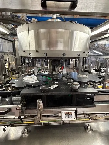 Used Bottling Self-Adhesive Labeler Cavagnino & Gatti GB/BL3/18/3XPSH/MPP - 2010, 10,000 BPH