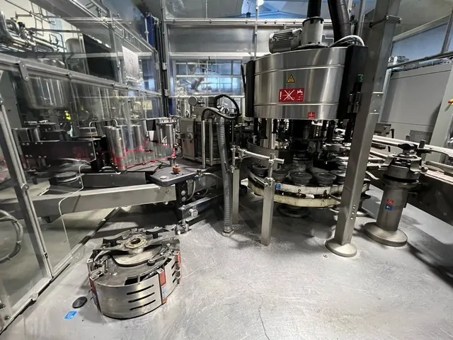 Used Bottling Roll-Fed Labeler Krones Contiroll - 2009, 18,000 BPH