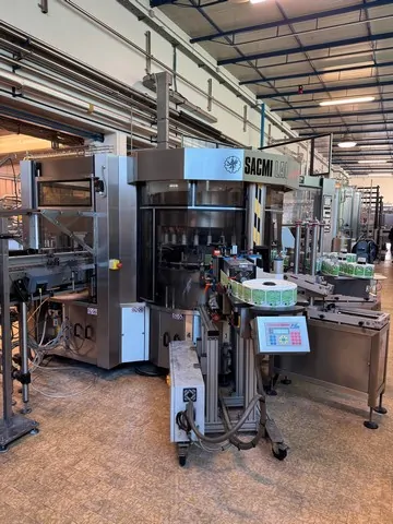 Used Bottling Self-Adhesive Labeler Sacmi Opera 300 - 2009, 36,000 BPH