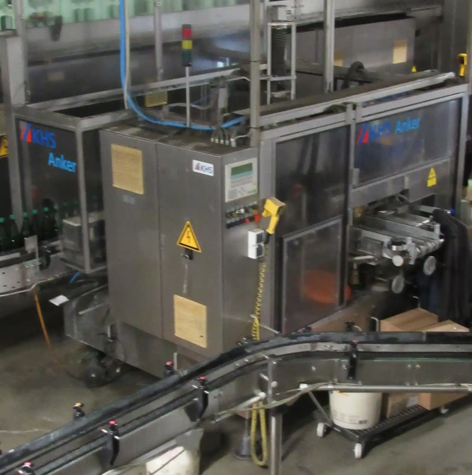 Used Bottling Hot Glue Labeler KHS ROLAND 10HS - 2002, 15,000 BPH