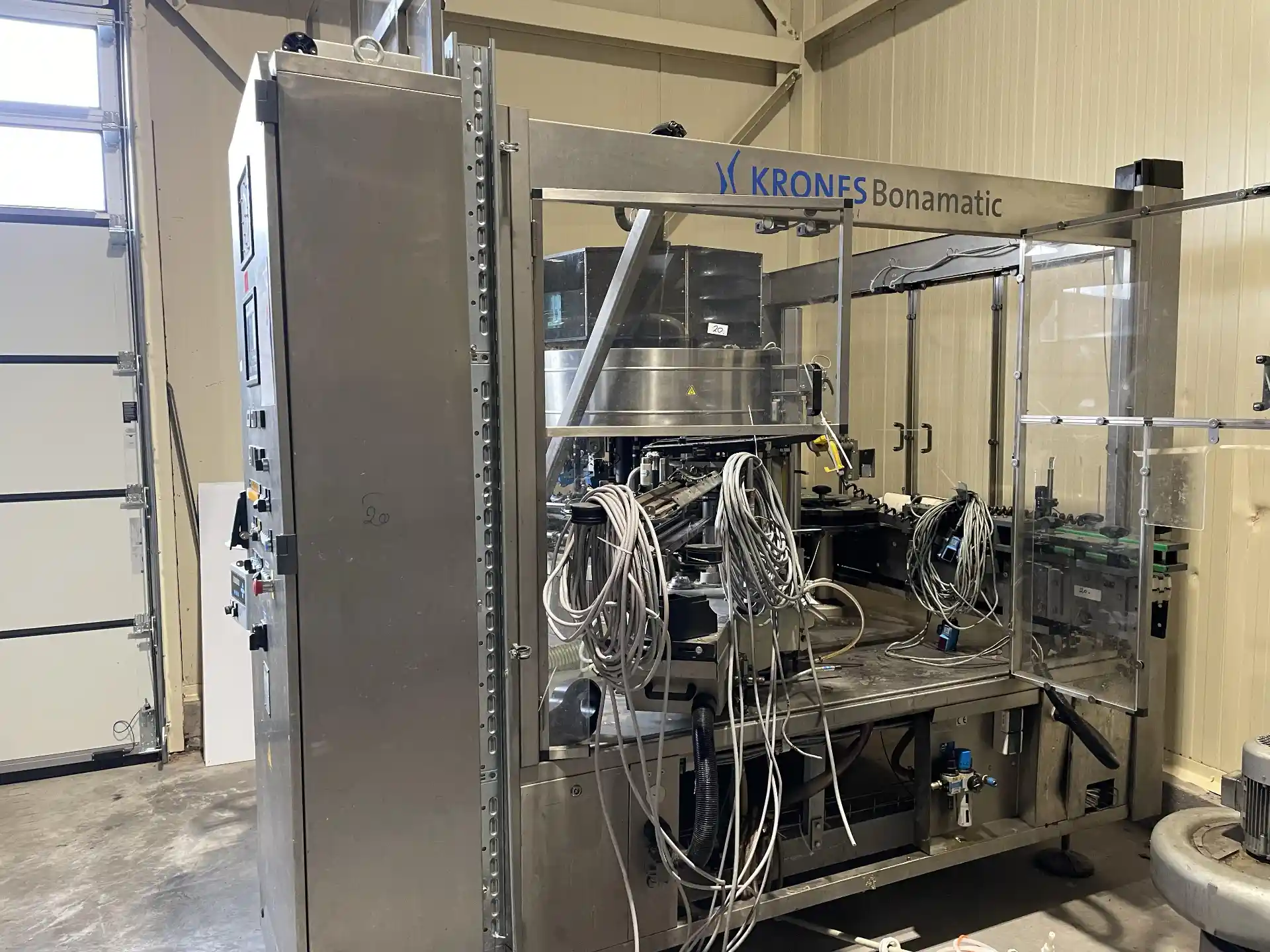 Used Bottling Labeler Krones Bonmatic - 2026, 8,000 BPH