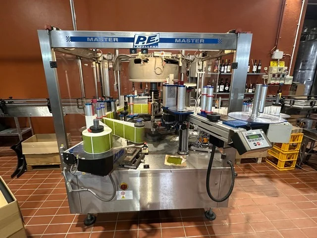 Used Bottling Self-Adhesive Labeler P.E. MASTER M – 6T/540/2S-2E - 2004, 3,000 BPH