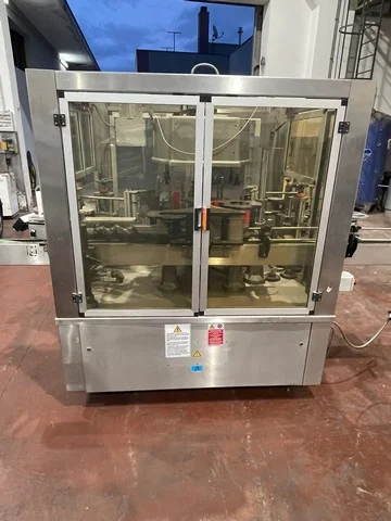 Used Bottling Self-Adhesive Labeler P.E. UNIVERSAL ME 540 - 1997, 4,500 BPH