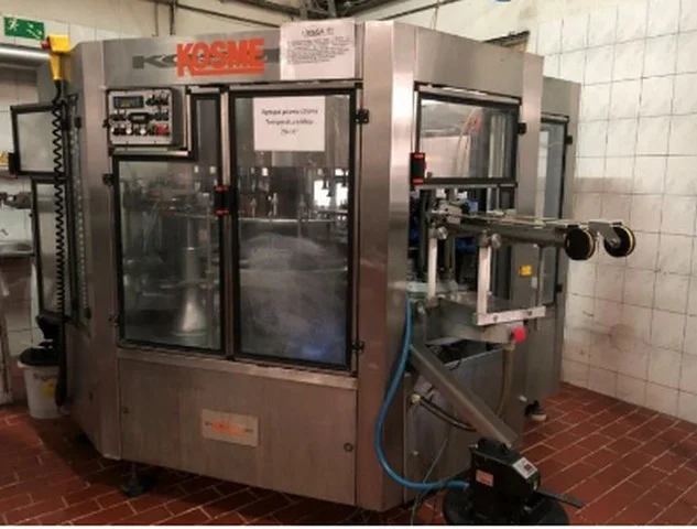 Used Bottling Cold Glue Labeler KOSME TOP STAR 960 20 T S2 E 4 - 2003, 24,000 BPH