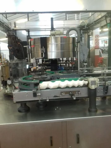 Used Bottling Cold Glue Labeler Krones LABELLER - 2000, 18,000 BPH