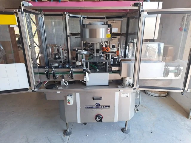 Used Bottling Self-Adhesive Labeler Cavagnino & Gatti CG80/3NPS/4 - 2000, 1,500 BPH