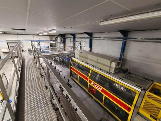 Used Bottling Shrink Wrapper SMI sk 300f - 2006, 30 BPH