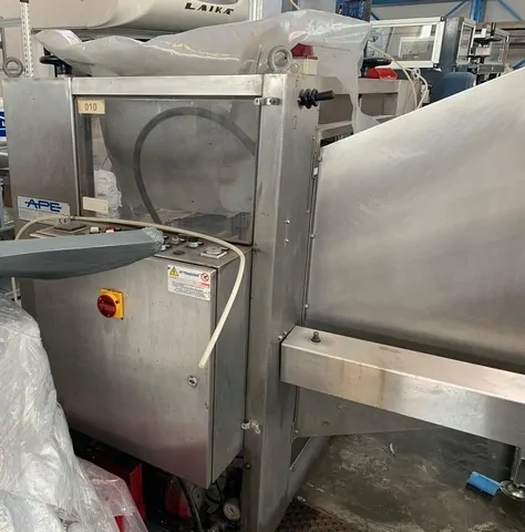 Used Bottling Case Erector APE form 1200 - 1998, 900 BPH
