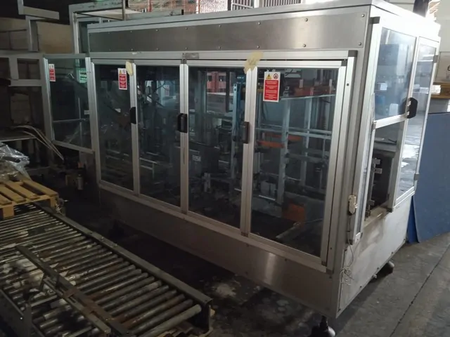 Used Bottling Case Erector Mondo & Scaglione formatrice 376/c - 1997, 500 BPH