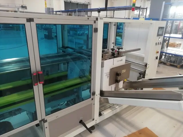 Used Bottling Case Erector Unknown MH-FJ-3A - 2015, 10 BPH