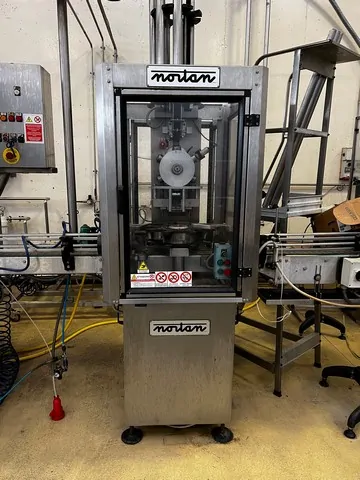 Used Bottling Wirehooder Nortan MINERVA 108 - 1997, 3,000 BPH