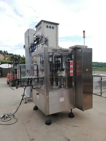 Used Bottling Wirehooder Robino & Galandrino RECORD 8 - 2012, 7,200 BPH