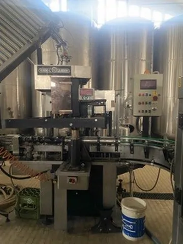 Used Bottling Wirehooder Robino & Galandrino - 1988, 5,000 BPH