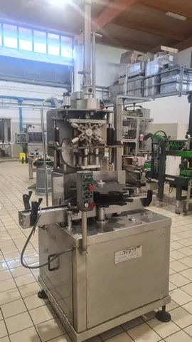 Used Bottling Wirehooder Siem - 2,000 BPH